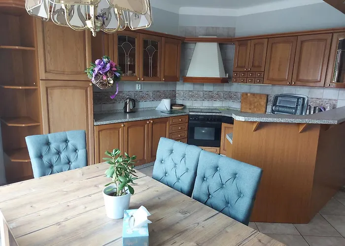 Apartman Rainbow Se Zahradou, Bazenem A Parkovanim